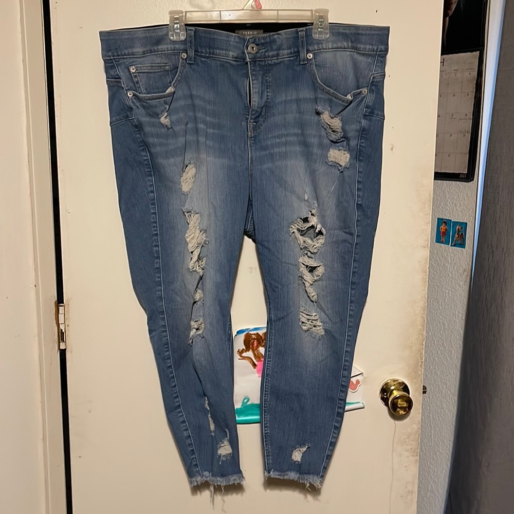 Torrid Bombshell skinny jeans short